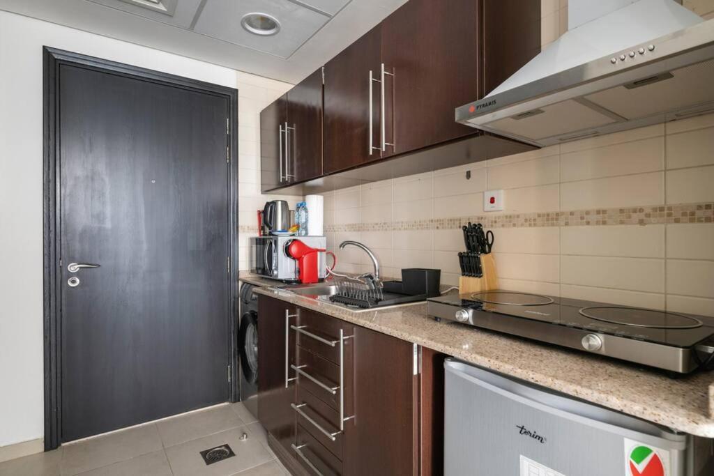 Stonetree - Modern Furnished Apartment